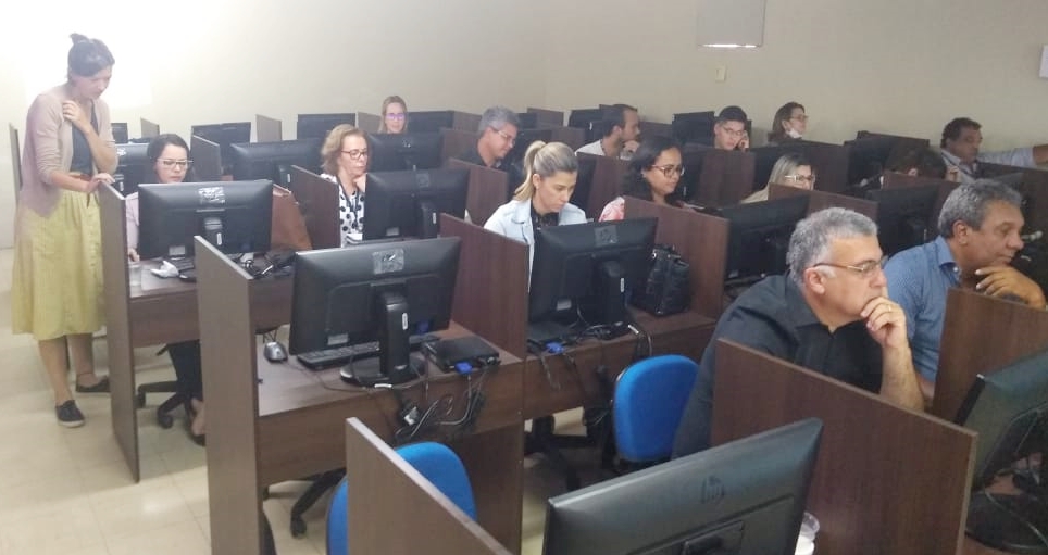 Aesa capacita servidores para agilizar atendimento
