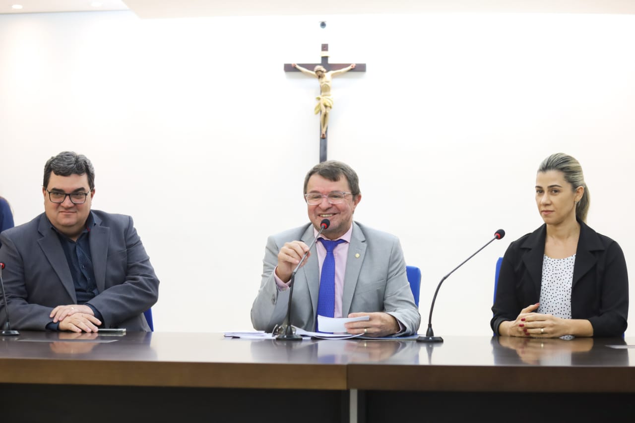 AESA apresenta na Assembleia relatório ações e projetos executados em 2019