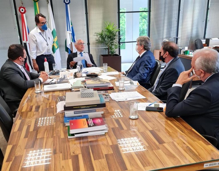 Governo do Estado reivindica no TCU liberação das obras do Ramal Piancó